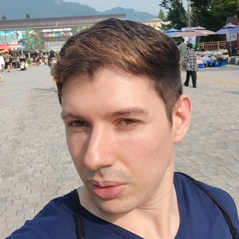 作者名称