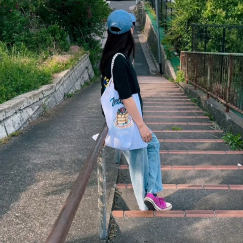 作者名称